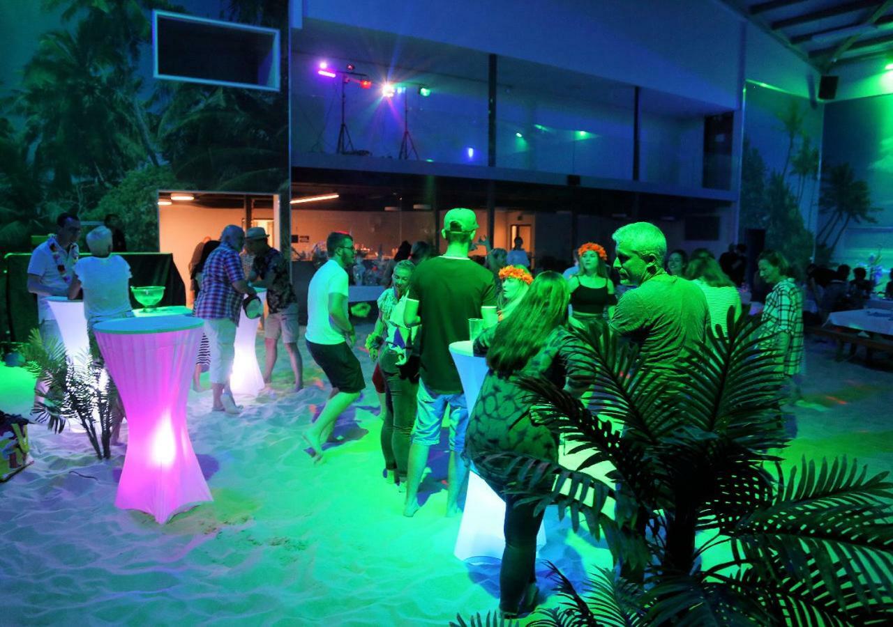 Beachin - Sport, Events, Hotel, Restaurant, Bar 3* Ins